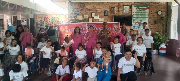 Polres Simalungun Berbagi Kebahagiaan di Panti Asuhan Harapan Jaya