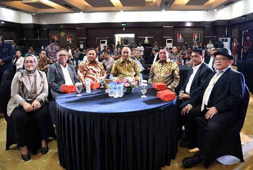 Majalah Peluang Gelar 100 Corporate Pro Cooperatives Award 2024