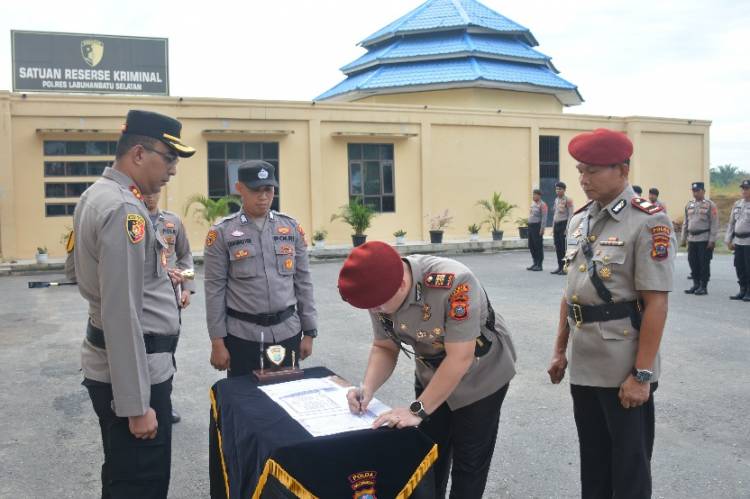 Kapolres Labusel Lantik AKP Endang Roganti Ginting Sebagai Kasat Reskrim