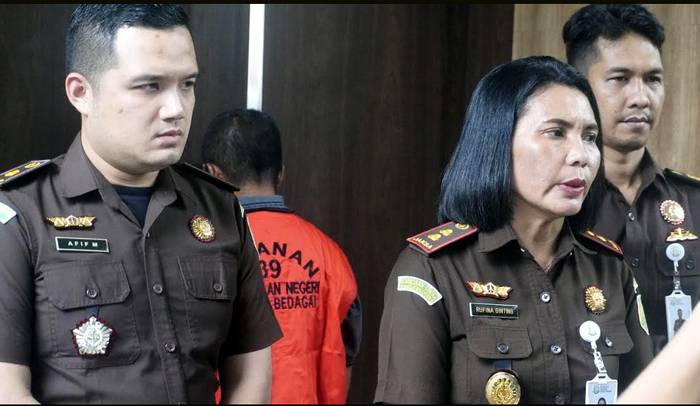 Kejari Sergai Tahan Tersangka Dugaan Korupsi Penyalahgunaan Fasilitas Kredit Bank Plat Merah