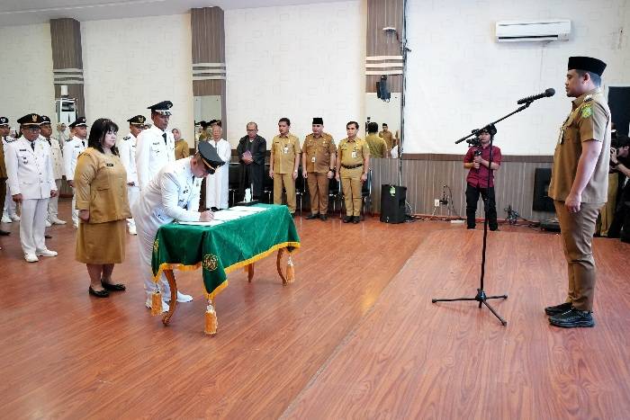 Wali Kota Medan Lantik 54 Orang Pejabat Administrator dan Pengawas, Ini Pesan Yang Disampaikan