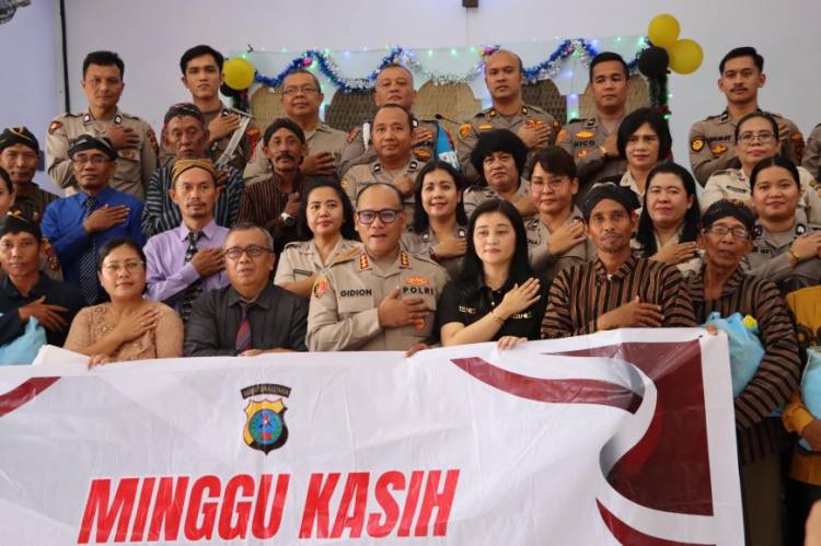 Kapolrestabes Medan Kembali Beri Bantuan Sembako dan Layanan Kesehatan Gratis ke Jemaat
