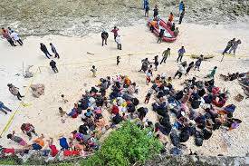 Kapal Pembawa Rohingya Rusak, Ratusan Imigran Terdampar