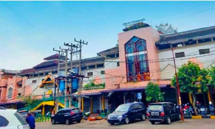 PUD Pasar Kota Medan Salurkan THR Natal Kepada Karyawan