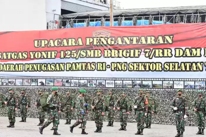 Pelepasan Yonif 125/Si'mbisa Bertugas Pamtas RI-PNG Sektor Selatan