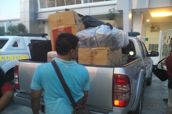 Bea Cukai Tangkap Rokok dan Pakaian Bekas