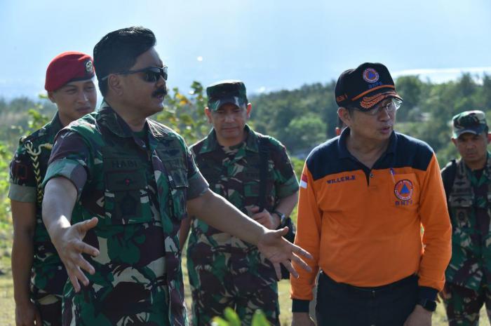 Panglima TNI Tinjau Rencana Lokasi Pemakaman