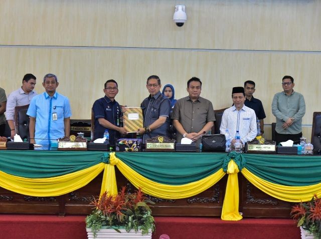 Wakil Wali Kota Ikuti Sidang Paripurna Pemandangan Umum Fraksi-fraksi DPRD Medan tentang Pencegahan dan Penanggulangan Kebakaran