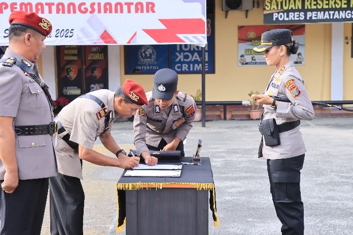 Kapolres Pematangsiantar Pimpin Sertijab Kabag Log, Dua Kasat dan Satu Kapolsek