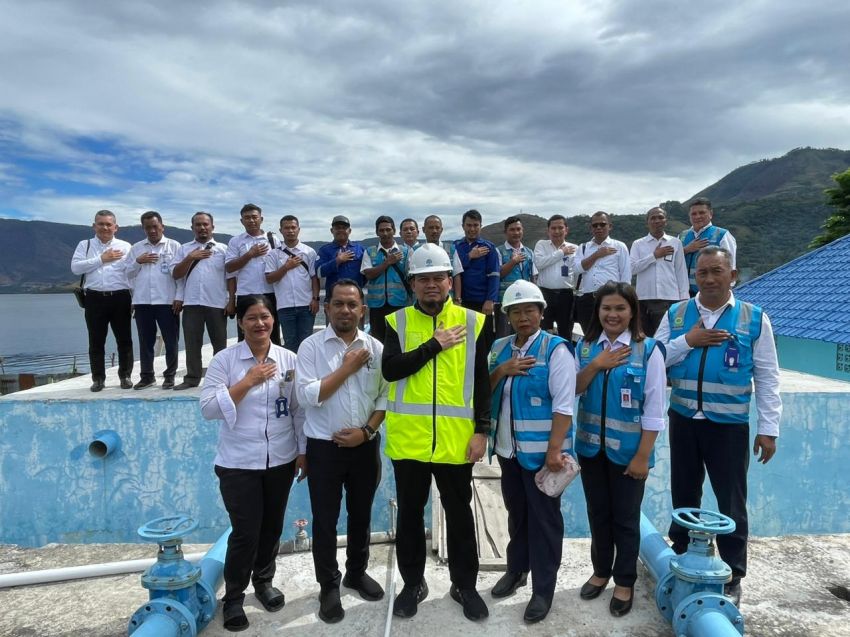 Plt Dirut Perumda Tirtanadi Berjibaku Atasi Gangguan Pelayanan Air Minum di Samosir