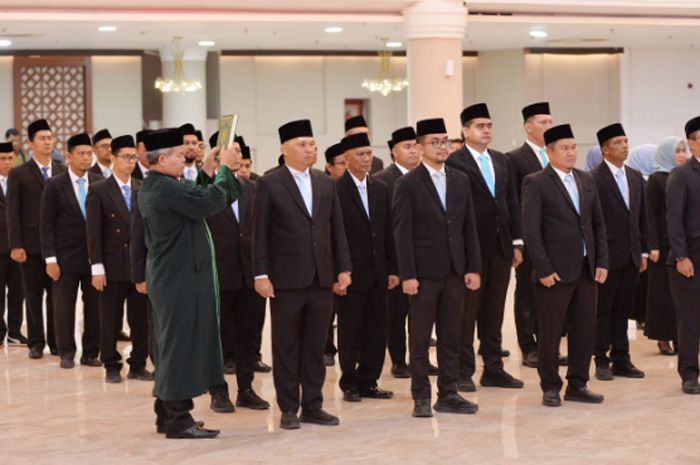Bobby Nasution Lantik 103 Pejabat Administrator dan Fungsional, Agar Dapat Bekerja Sama dan Berkolaborasi