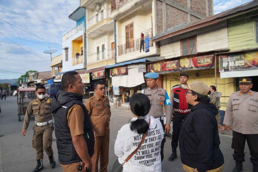 Penataan Kota Laguboti Terus Dilakukan. Petugas Berjaga Sejak Subuh