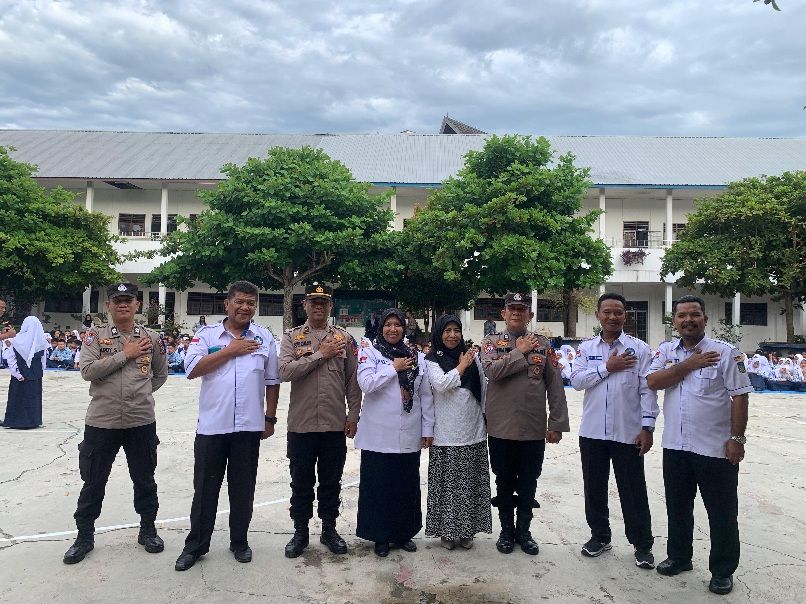 MPLS Di SMP N 1, Sat Binmas Polres Tebingtinggi Berikan Motivasi dan Edukasi