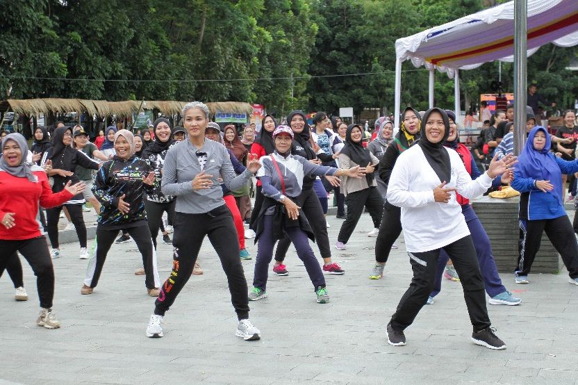 Dimeriahkan Penutupan Siantar Culture Show, Herlina Hadiri Car Free Day