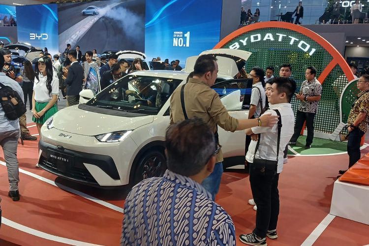 Ini Daftar Harga Mobil Listrik Baru Setiap Provinsi
