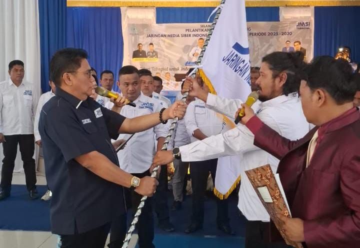 Ketua JMSI Sumut Lantik Pengurus JMSI Tabagsel, Ucok Rizal Pimpin Kepengurusan Baru