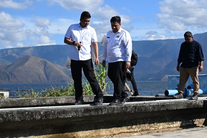 Tinjau Reservoir Tirtanadi Cabang Samosir, Gubernur Sumut Bobby Nasution Akan Tingkatkan Kualitas Air Bersih untuk Masyarakat