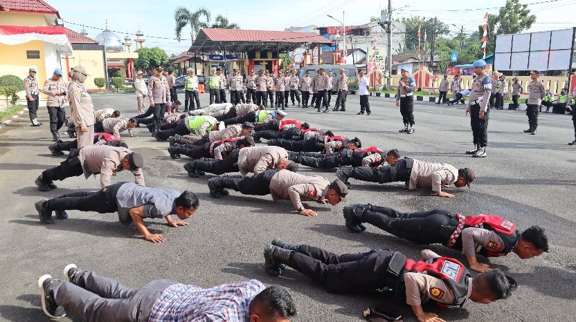 Bid Propam Polda Sumut bersama Sie Propam Polresta Deli Serdang Gaktibplin Personil