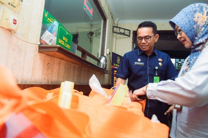 Wakil Walikota Medan Serahkan Bantuan ke Korban Puting Beliung