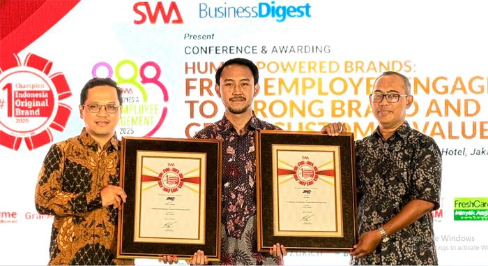 JNE Kembali Raih Dua Penghargaan di Indonesia Original Brands Award 2025