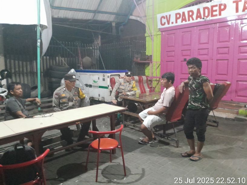 Antisipasi 3C dan Premanisme,Polsek Siantar Timur Laksanakan Blue Light Patrol Malam Hari
