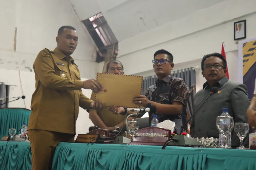 Bupati Toba Sampaikan Nota Pengantar Rencana Pembangunan Jangka Menengah Daerah 2025-2029