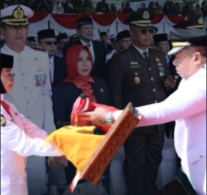 Bupati Asahan Pimpin Upacara Pengibaran Bendera Merah Putih
