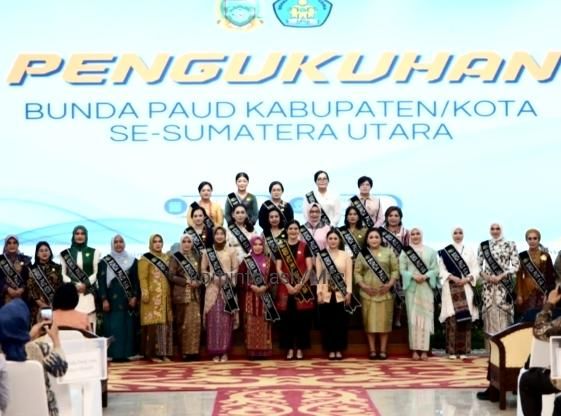 Ny. Yusnila Indriati Taufik Dikukuhkan sebagai Bunda Literasi dan Bunda PAUD Kabupaten Asahan