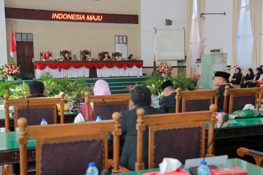 Sambut HUT RI ke80, Wali Kota dan DPRD Pematangsiantar Mendengar Pidato Presiden Prabowo Subianto