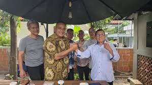 Jelang Kongres PWI, Dua Tokoh Pers Nasional, Teguh Santosa dan Hendry Ch. Bangun Bertemu
