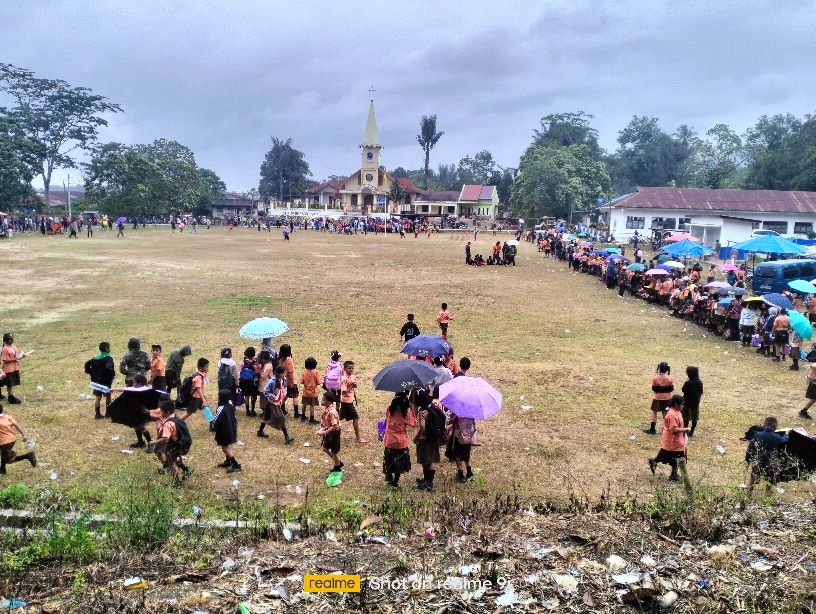 Tak Sigap Tanggapi, Penonton Nyaris Ricuh