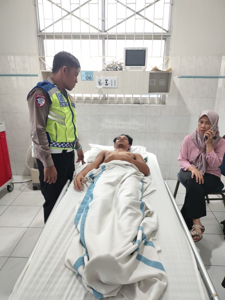 Laka Tunggal di Persimpangan Empat Apil Dayok Mirah,Unit Gakkum Sat Lantas Polres Pematangsiantar Cek TKP