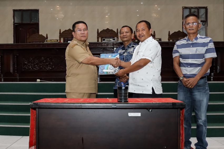 Wesly Silalahi Hadiri Penutupan Paripurna VII DPRD Pematangsiantar