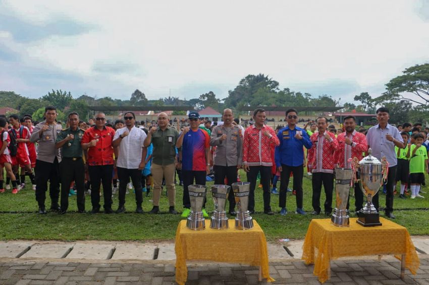 Pemko Pematangsiantar Buka Turnamen Sepak Bola Antar Pelajar Tingkat SMA dan SD