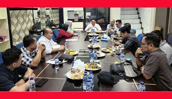 "Ruk Rek Parau Mambaen Tu Rapatna": Kearifan Lokal dalam Rapat Persiapan Pelantikan ParPaluta