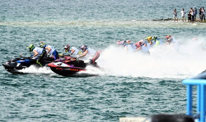 Rider Aquabike Sebut Danau Toba Menantang dan Indah