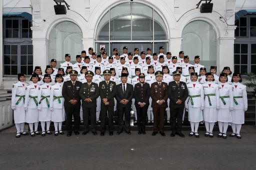 Wali Kota Wesly Silalahi Kukuhkan 55 Paskibaraka Pematangsiantar 2025