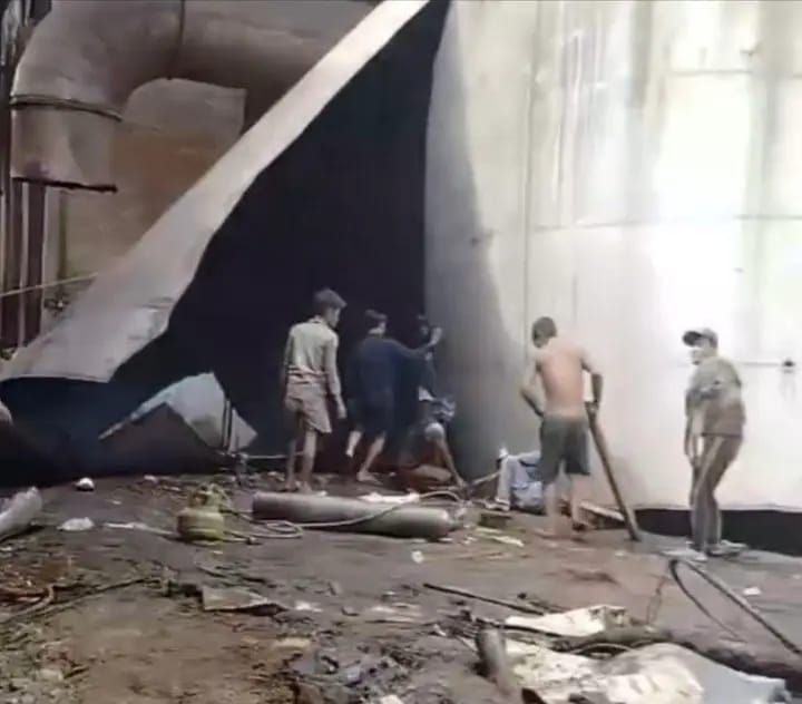 Terjepit Tangki Besi Raksasa, Maling Besi Tewas di Medan Deli