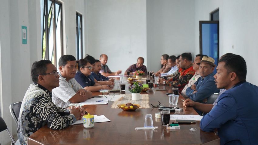 DPRD Humbahas Kunjungan Kerja ke  Dinas Kominfo Toba