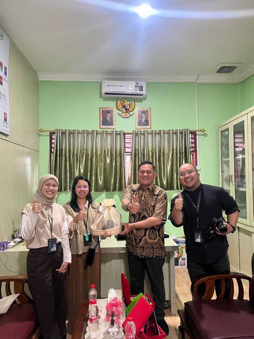 Telkom Sumut Dukung Digitalisasi Sekolah di SMK Nurul Amaliyah Medan.