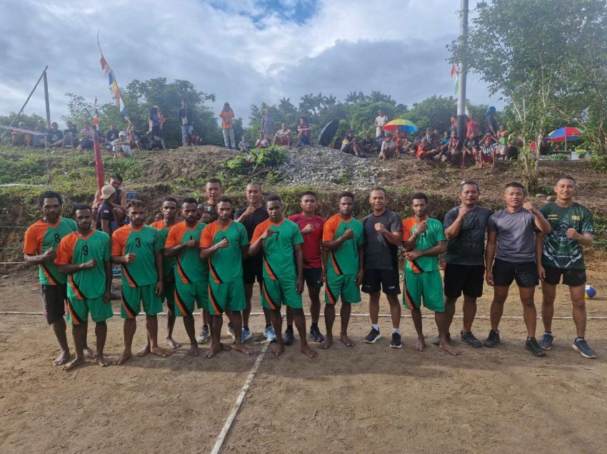 Satgas Yonif 126 dan Warga Distrik Ninati Rayakan HUT RI ke-80 dengan Semarak Lomba Sepak Bola dan Voli