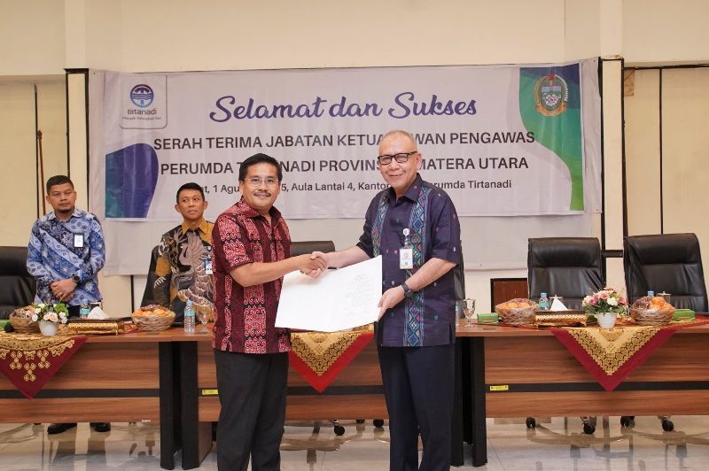 Sertijab Ketua Dewas Perumda Tirtanadi, Togap Simangunsong Ajak untuk Saling Bekerja Sama
