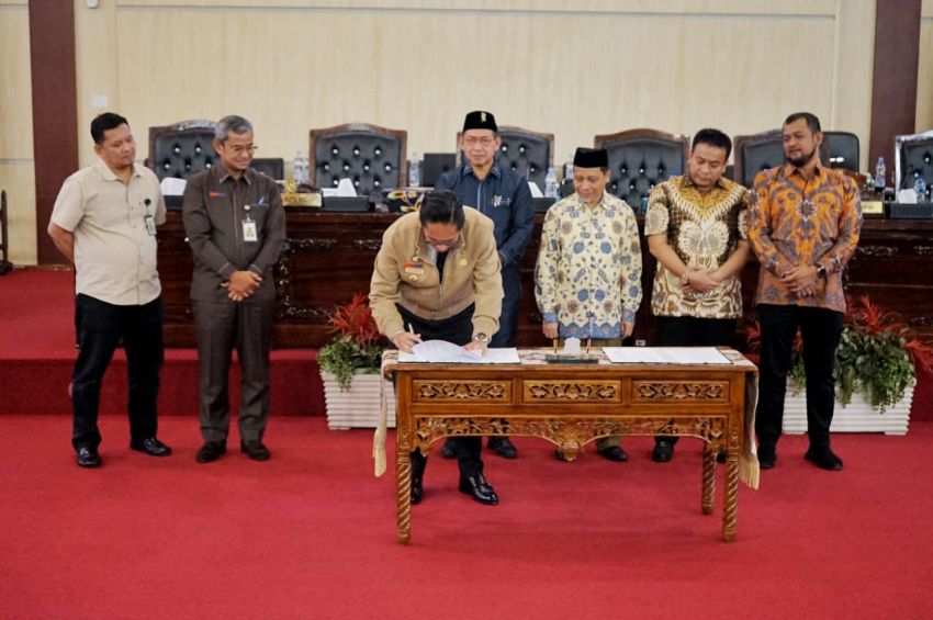 Wali Kota Medan Tandatangani Nota Kesepakatan KUA dan PPAS Rancangan P.APBD TA 2025