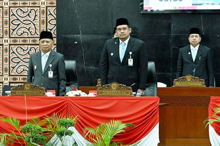 Gubernur Sumut Bobby Nasution dan Wagub Surya Dengarkan Pidato Presiden RI Tentang R-APBN 2026