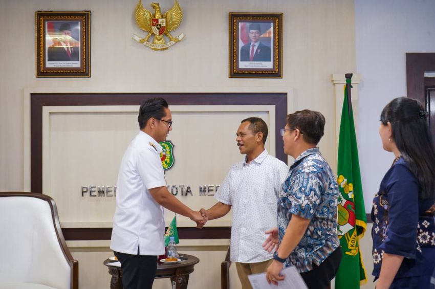 Audiensi pada Rico Waas, Keuskupan Agung Medan Sampaikan tentang Daya Tampung Gereja Katedral