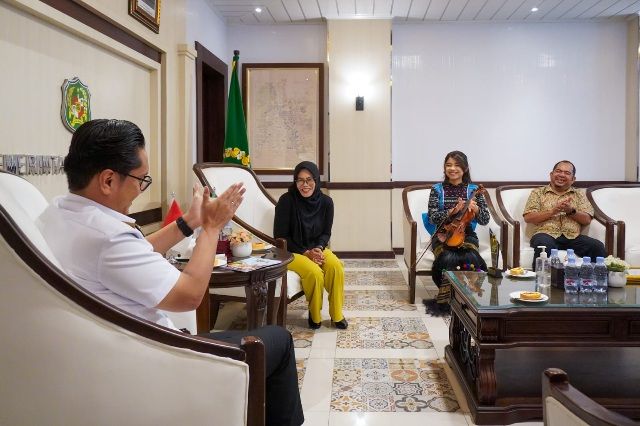 Rico Waas: Seni Pertajam Intuisi, Kembangkan Kreativitas