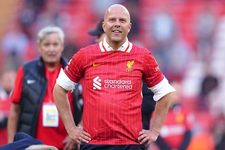 Arne Slot Masuk Nominasi Pelatih Terbaik Ballon d&rsquo;Or 2025
