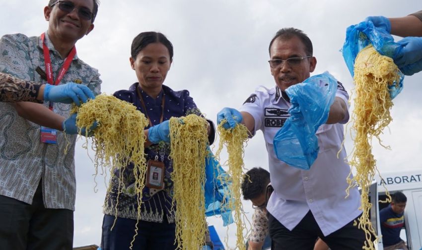 BPOM Musnahkan Ratusan Kilogram Mie Berformalin di Toba