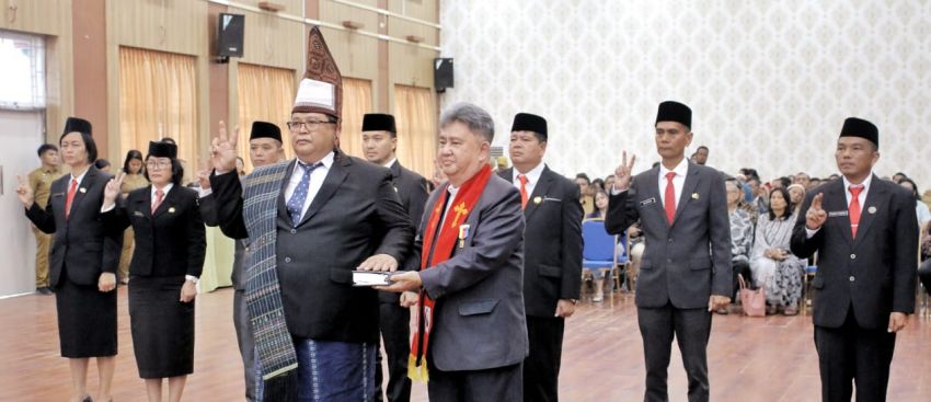Bupati Lantik Mixnon Andreas Simamora Sebagai Sekda Simalungun