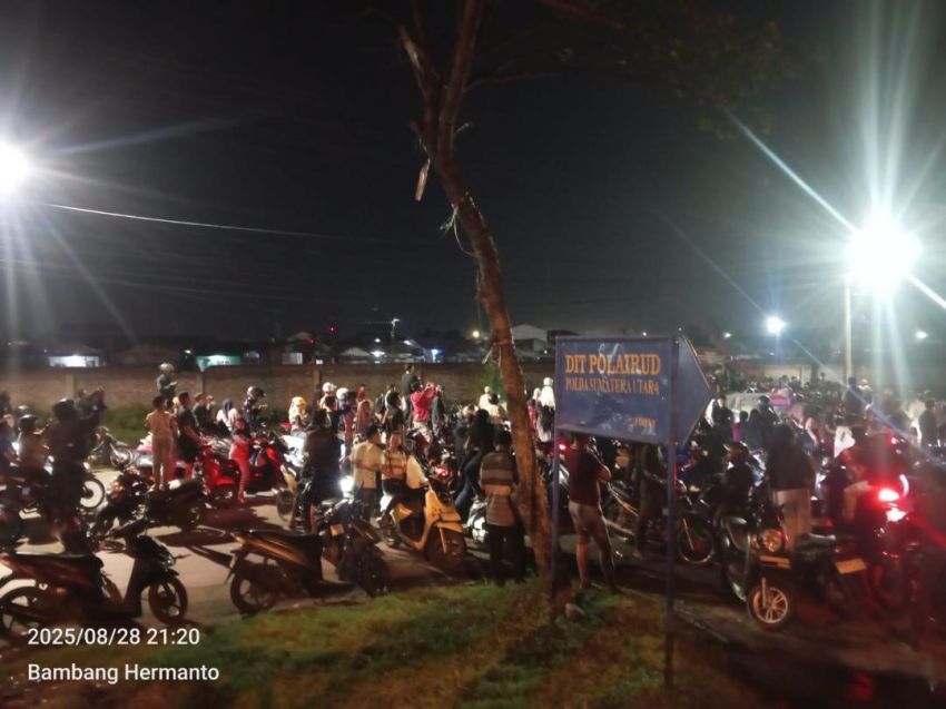 Bentrok Pemuda Belawan, Petugas Turut Diserang